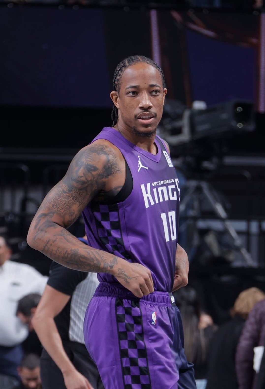 佳绩实属不 佳绩实属不