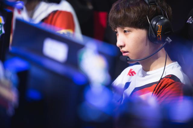 中的稳定性 中的稳定性