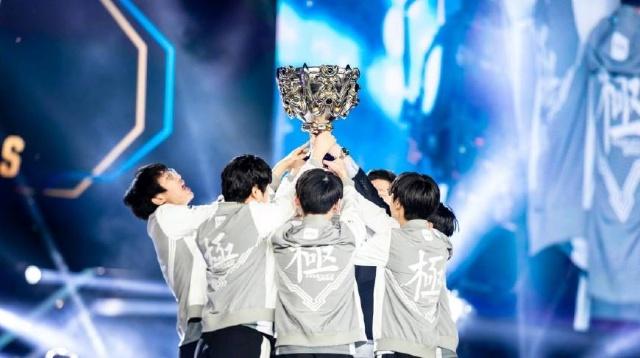 LGD发布Jinjiao离队纪念视频：祝jinjiao满怀热情奔向未来